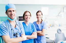 Zahnderella unterstützt Personen mit zahnmedizinischer Versorgung